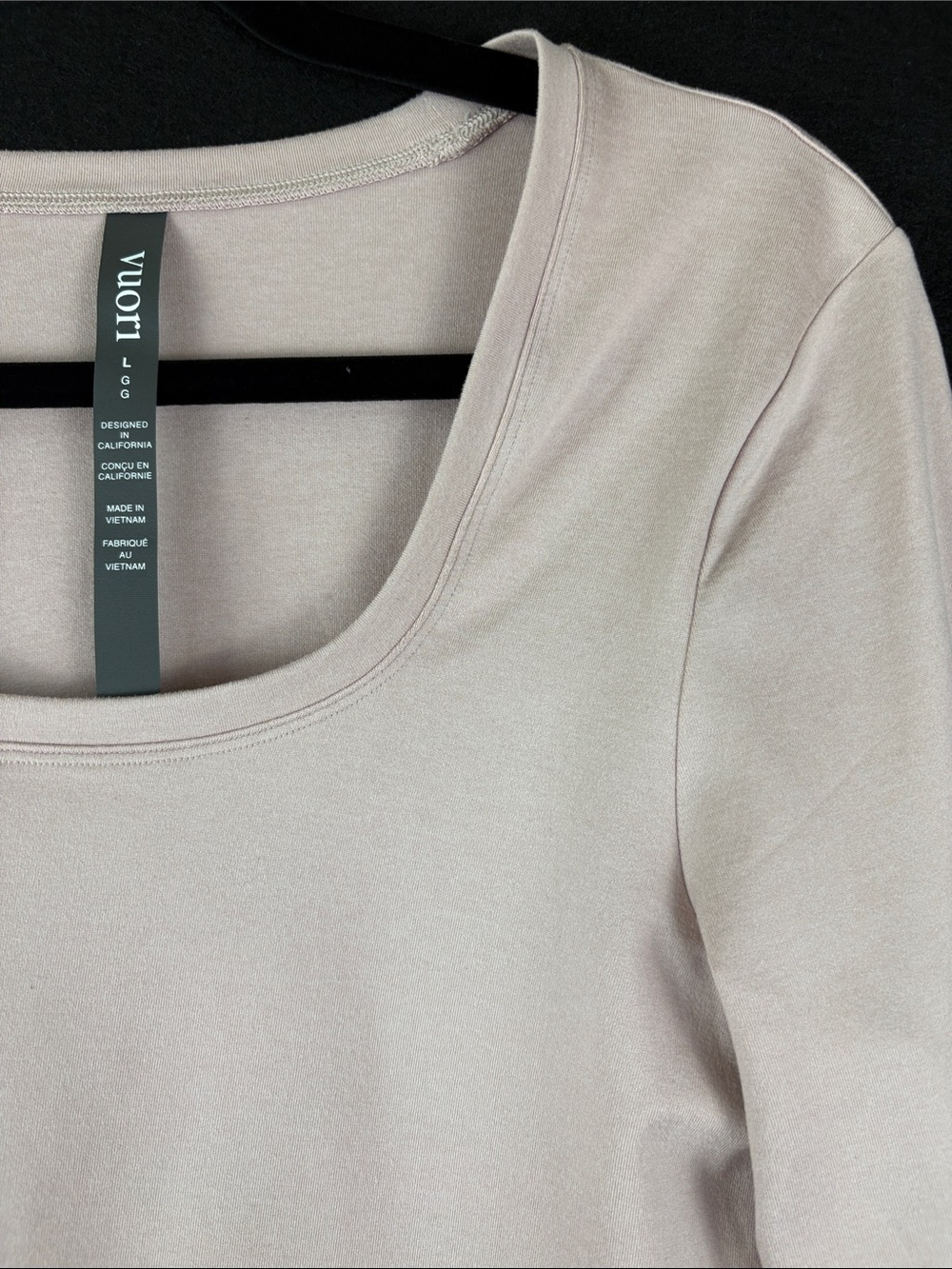 Vuori Long-Sleeve Halo Essential Scoop Shirt in a pale blush color Large - Picture 2 of 10